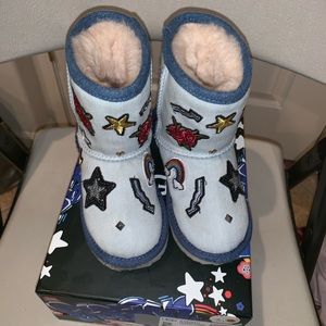 UGG PATCH IT CLASSIC SHORT BOOT SIZE 9 Kids